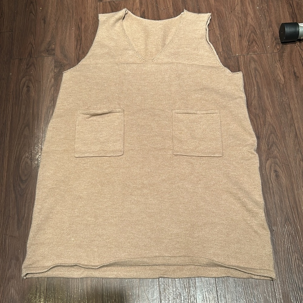 Women's Sleeveless Sweater Dress V Neck Knit Vest Dress with Pockets - Picture 6 of 7